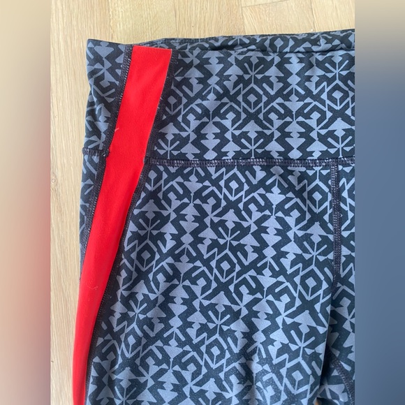 GapFit Gfast athletic leggings size M. - Picture 2 of 7
